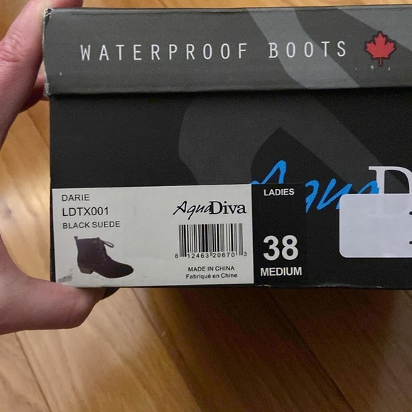 NEW AquaDiva Darie Water Resistant Suede Bootie size 38/7 - Picture 7 of 12